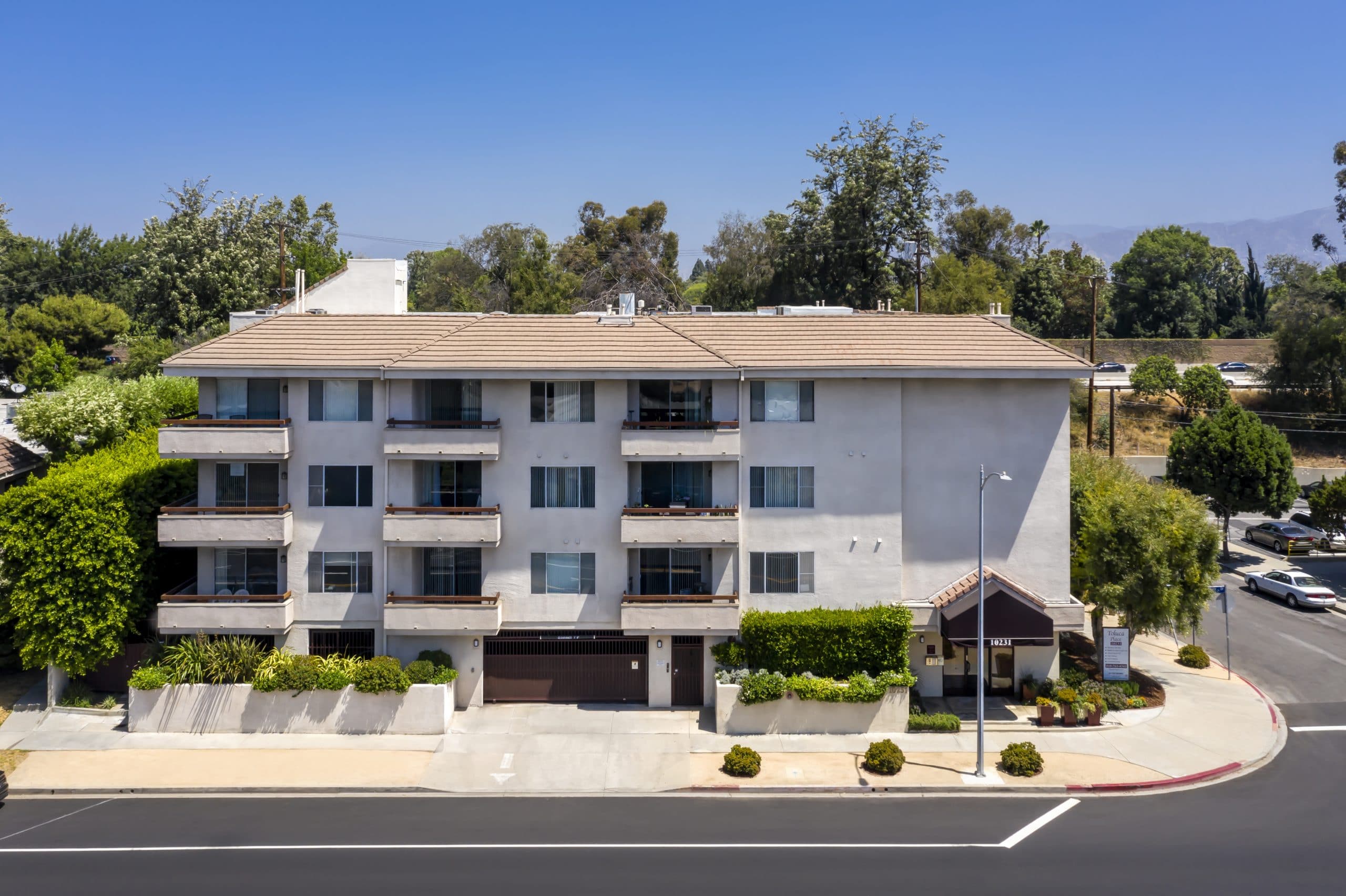 The Village At Toluca Lake Apartments